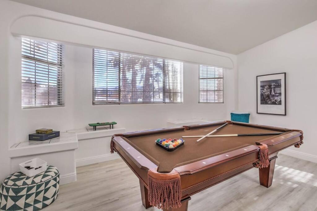 Cozy Desert Retreat - Pool, Spa, Views * Henderson