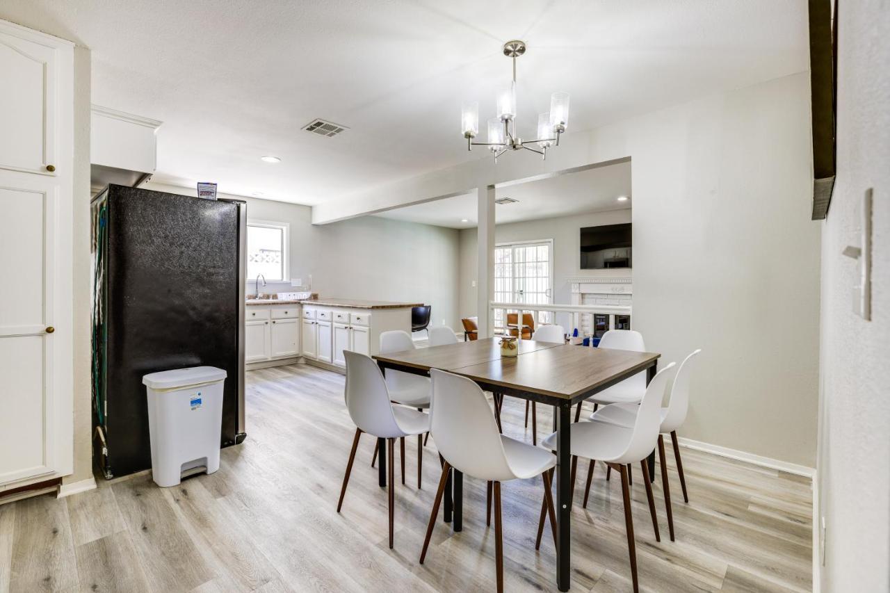 Vegas Vacation With Pool And Patio! Holiday home *