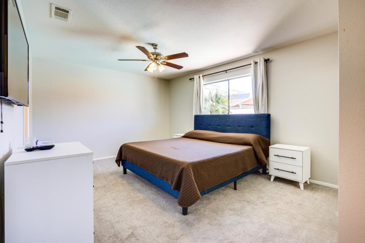 Holiday home Vegas Vacation With Pool And Patio!