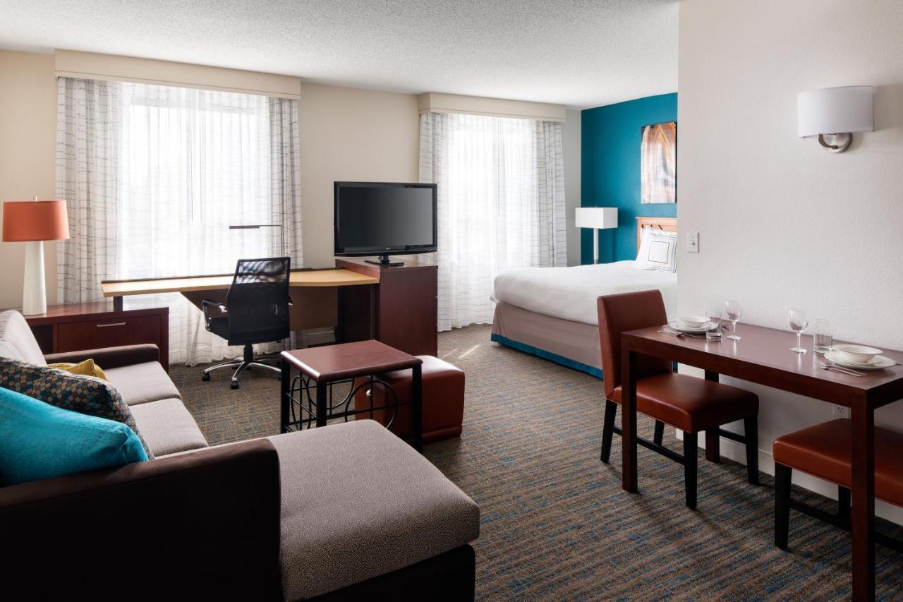 By Marriott Hughes Center Hotel