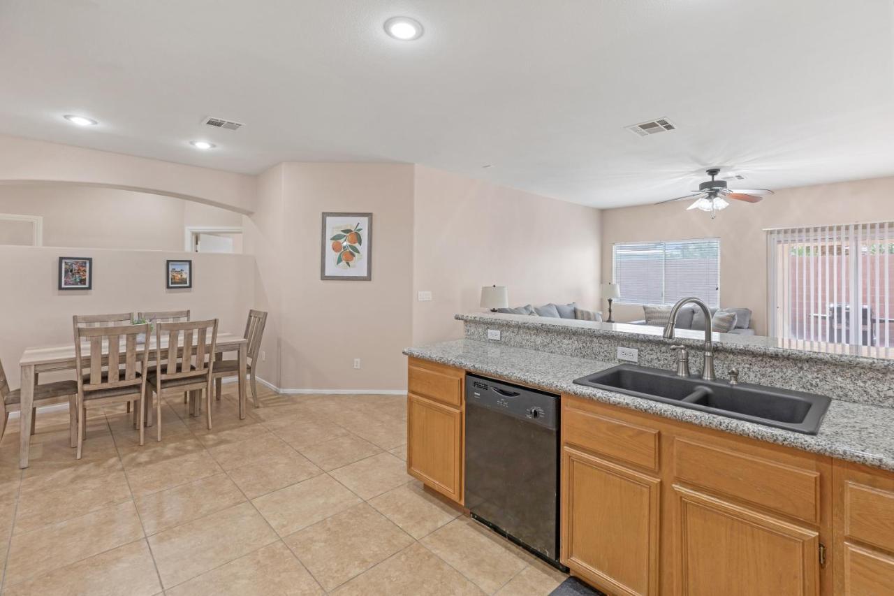 Beautiful Spacious Single Story Vegas *