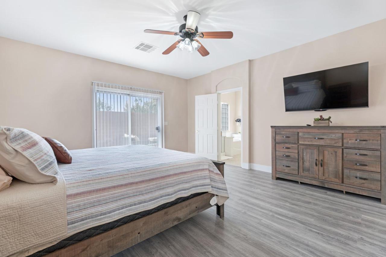 Beautiful Spacious Single Story Vegas Ferienhaus *