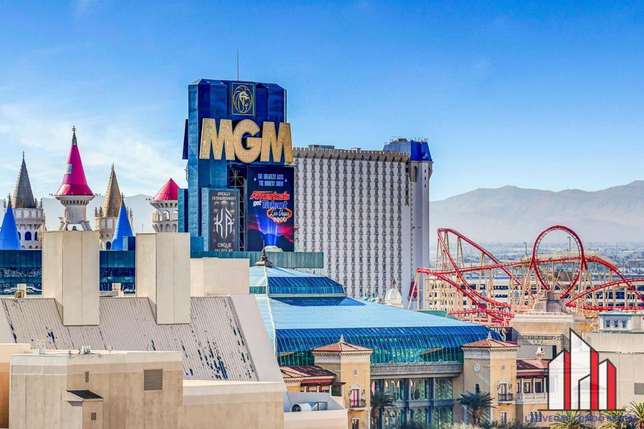 Mgm Signature-11-605 F1 Track & Strip View Balcony Holiday home *