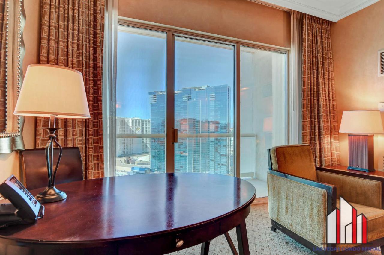 Mgm Signature-29-607 F1 Track & Strip View Balcony Ferienhaus Las Vegas