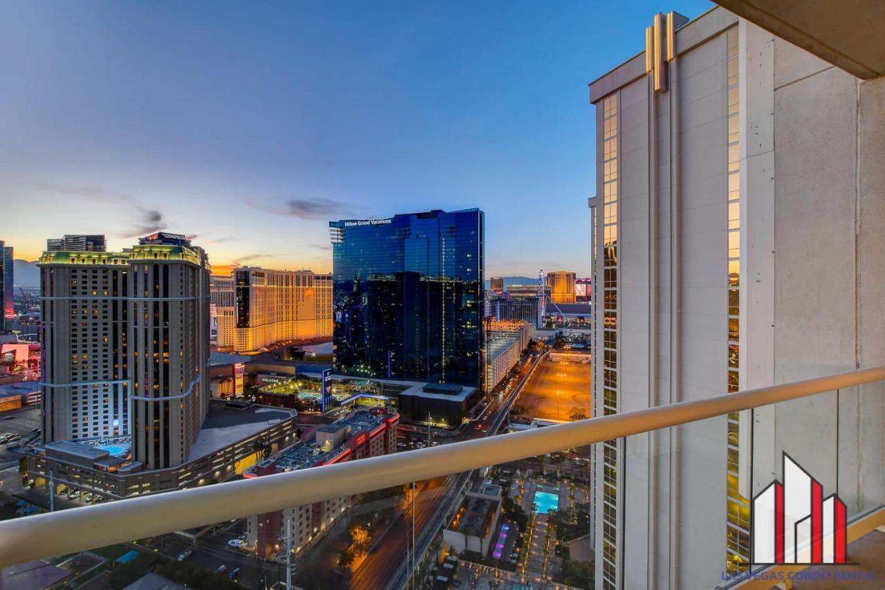 Mgm Signature-29-607 F1 Track & Strip View Balcony Ferienhaus