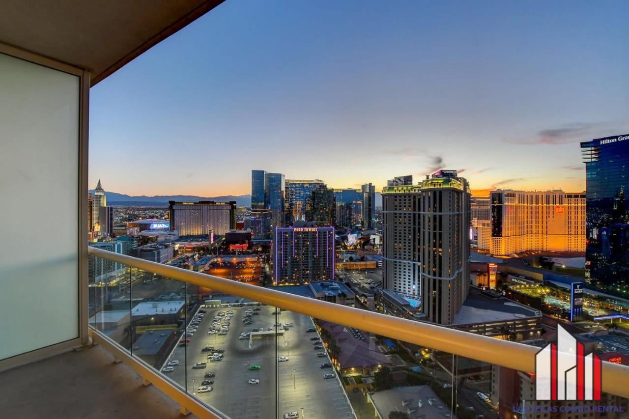 Mgm Signature-29-607 F1 Track & Strip View Balcony Ferienhaus