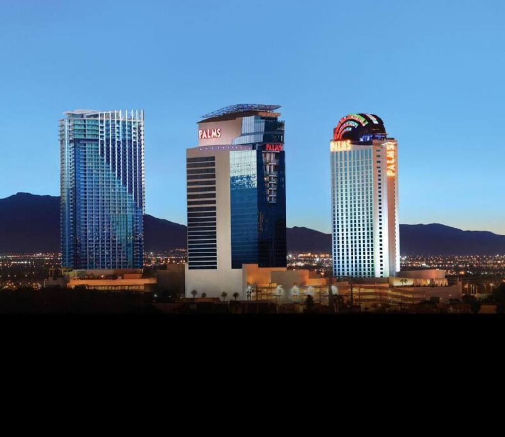 Strip View - Luxurious At Palms Place
