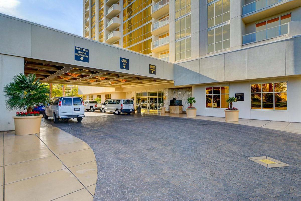 Mgm Signature-03-821 1br2ba F1 Strip View Balcony Holiday home