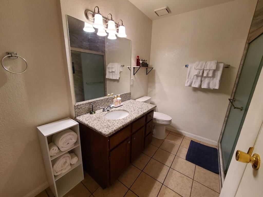 2bed 1 Bath Near Nellis Afb & The Strip * Las Vegas
