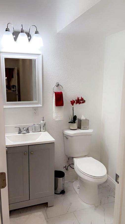 Appartement Cozy Studio…5 Min Away From Airport. “