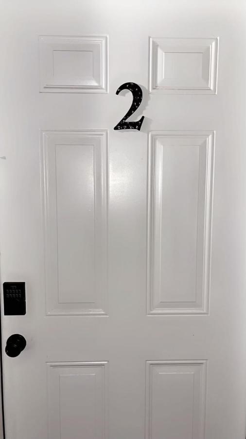 Cozy Studio…5 Min Away From Airport. “ Appartement *