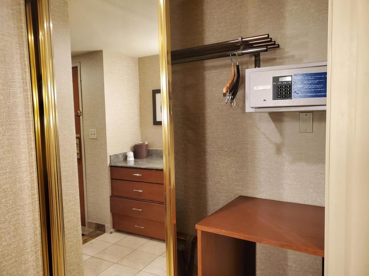 Suites Unit Strip Vegas *