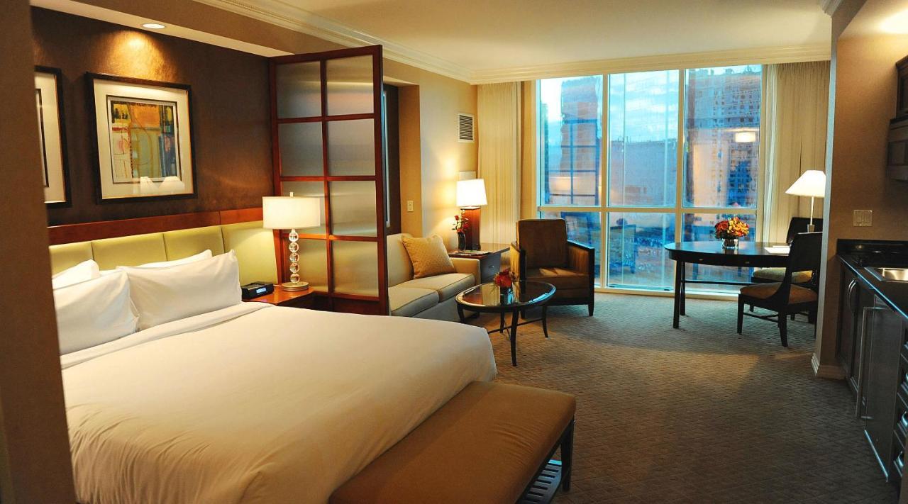 Mgm Signature Ph 30th Floor Deluxe Strip Facing With Balcony * Las Vegas