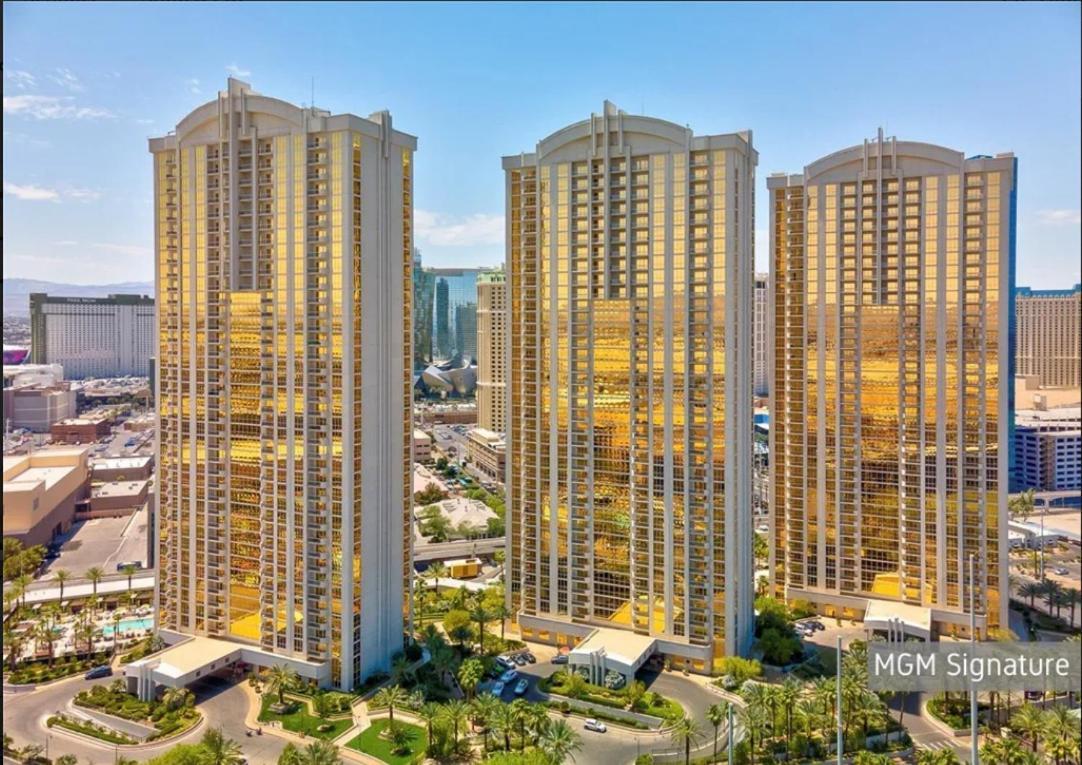 Signature Mgm With Strip And Sphere View Las Vegas