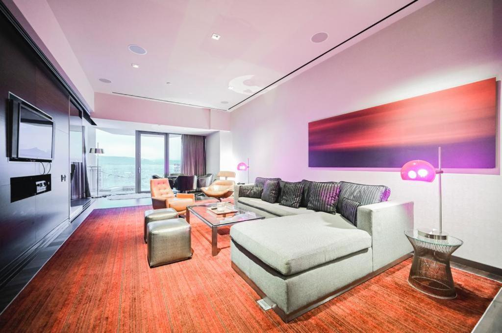 Intimo Palms Place Penthouse Aparthotel *