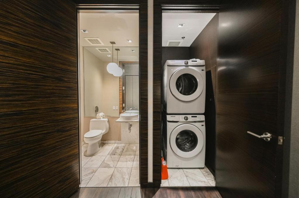 Intimo Palms Place Penthouse * Las Vegas