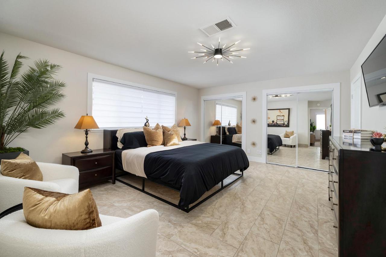 Holiday home Single Story Minutes From Summerlin With Rv Parking & Dog Friendly Las Vegas