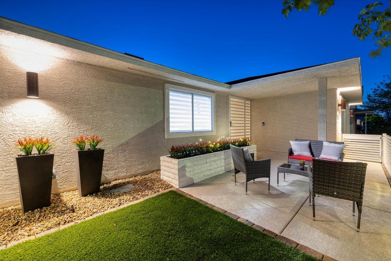 Single Story Minutes From Summerlin With Rv Parking & Dog Friendly