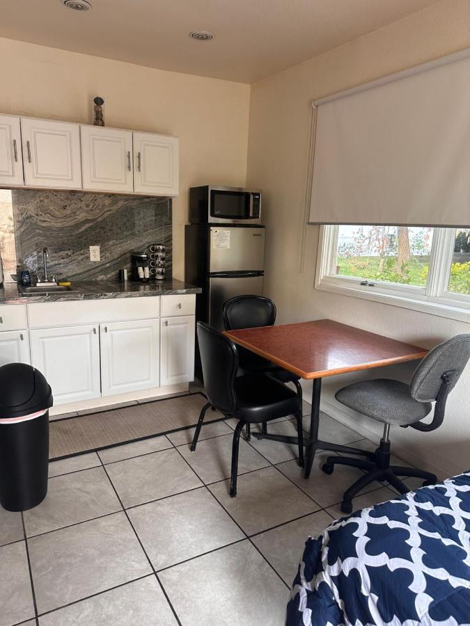1 Small Secure Studio Apartment *