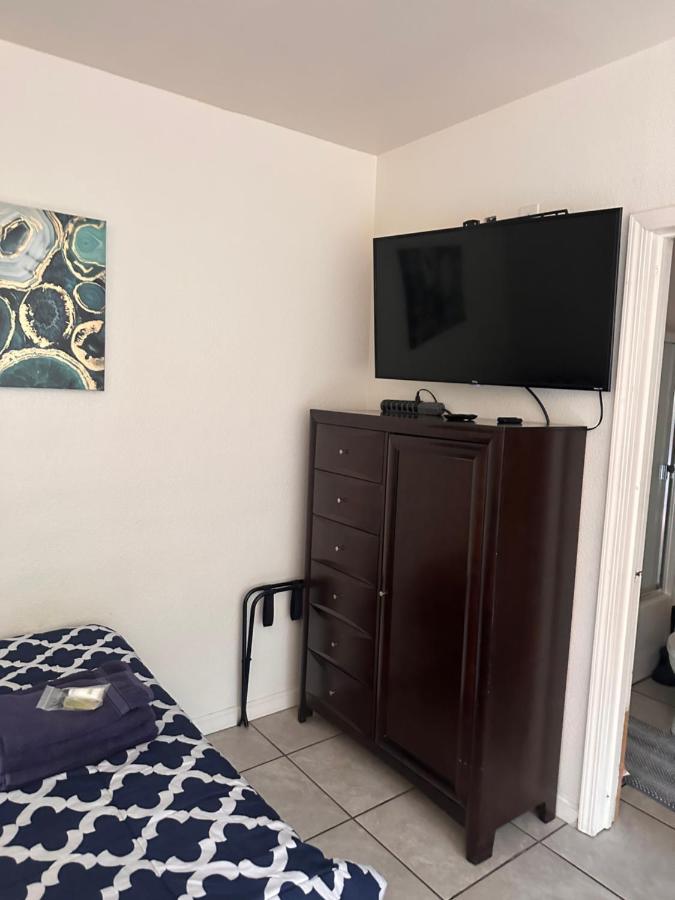 Apartment 1 Small Secure Studio Las Vegas
