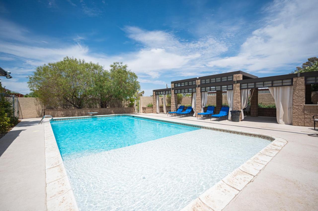 1 Small Secure Studio Apartment Las Vegas