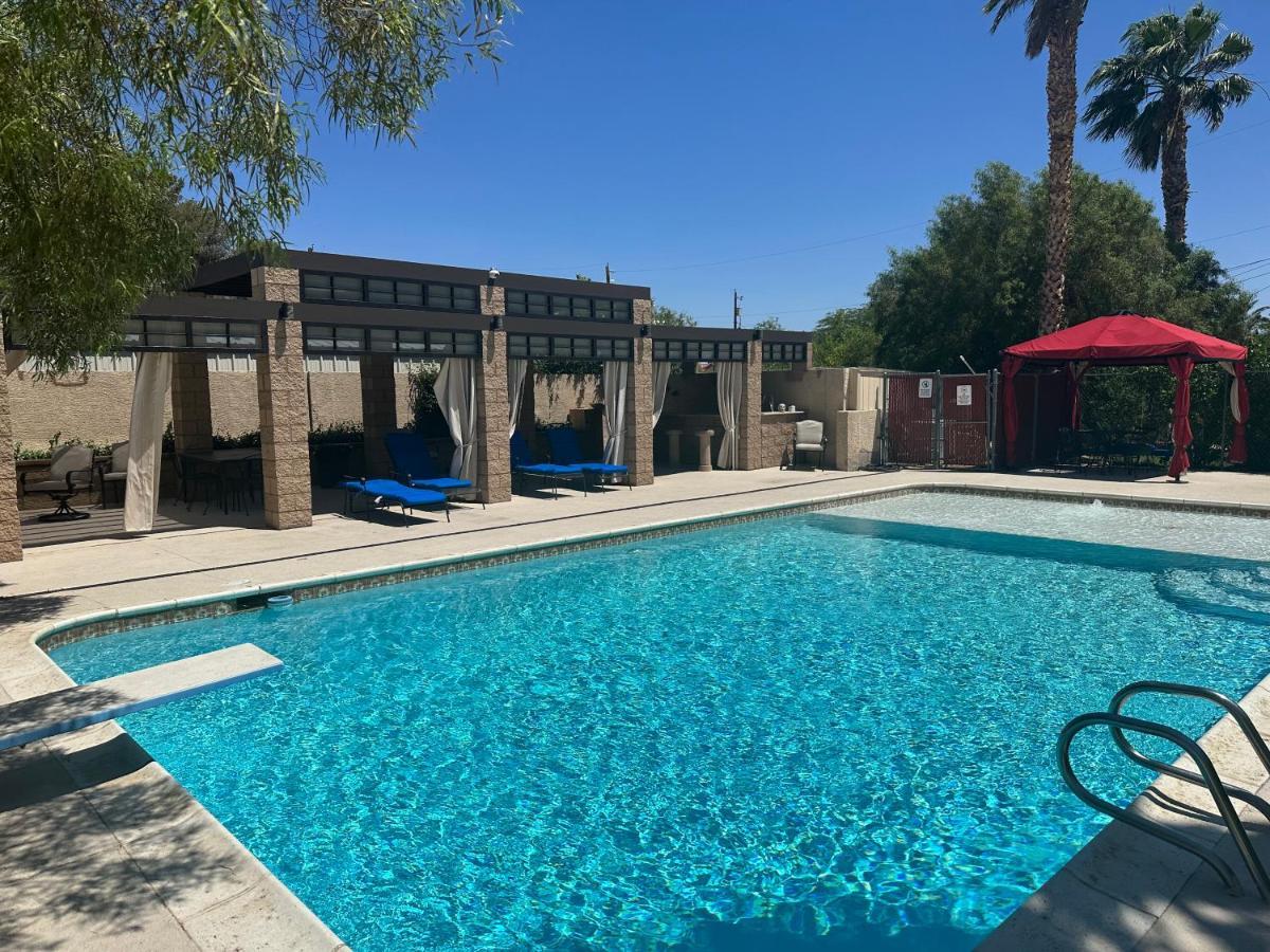 1 Small Secure Studio Apartment Las Vegas