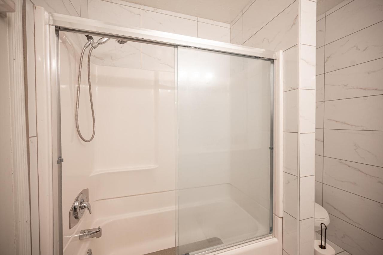 #15 Whole House 4 Bed 2 Bath Sleeps 14 Apartment Las Vegas