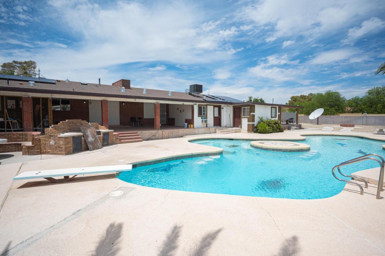 #15 Whole House 4 Bed 2 Bath Sleeps 14 Apartment Las Vegas