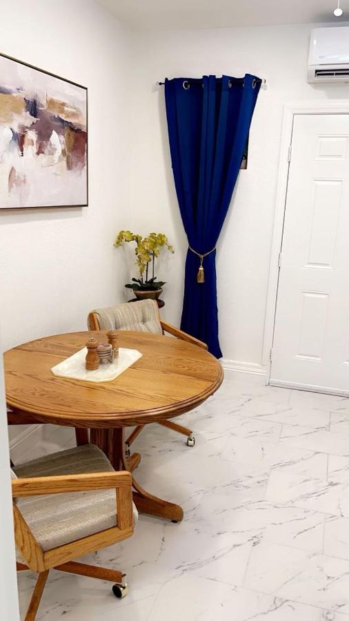 , 5 Min Away From Airport. Apartamento *