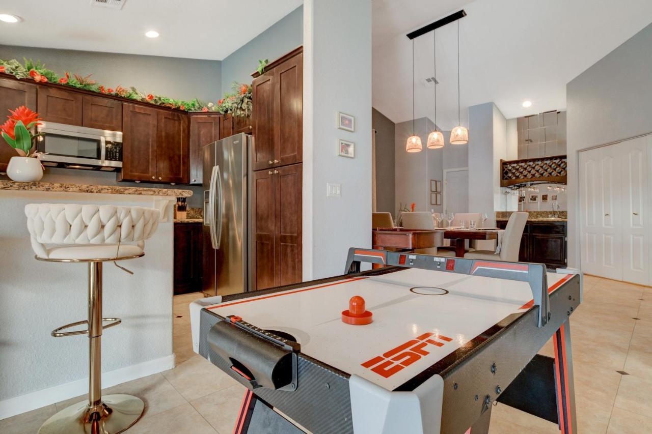Ferienhaus Mirage Pool House - Heart Of Lv, Swimming Pool, Games, Heavenly Relaxation *