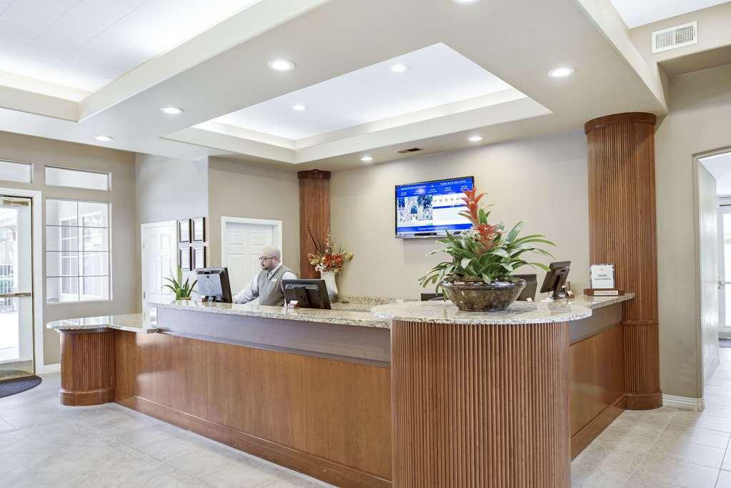 Hilton Vacation Club Desert Retreat Vegas Hotel