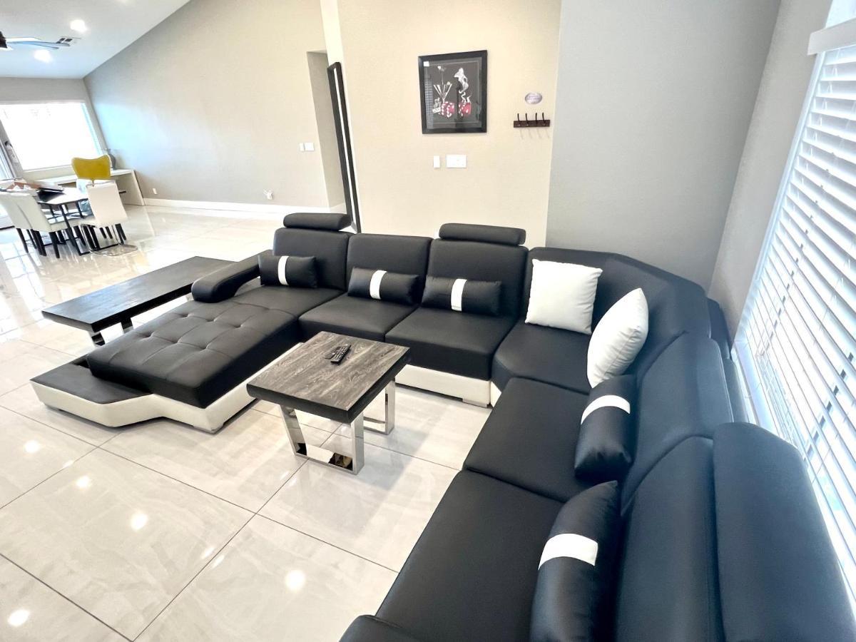 Luxury By Strip Pool And With Minivan Holiday home Las Vegas