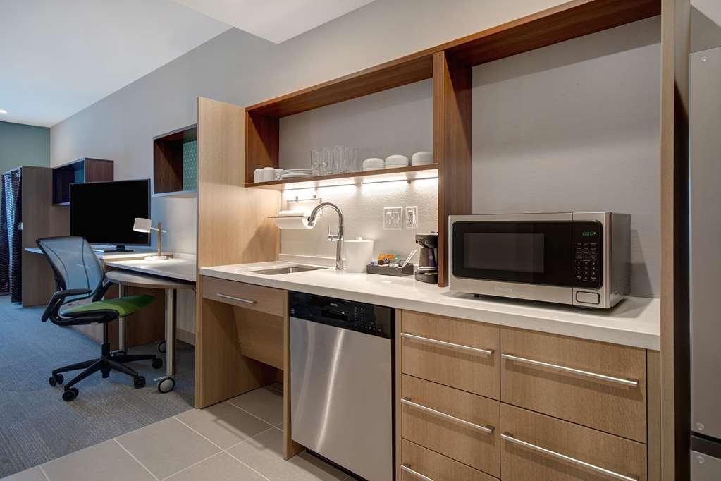 Home2 By Hilton Vegas North 3*