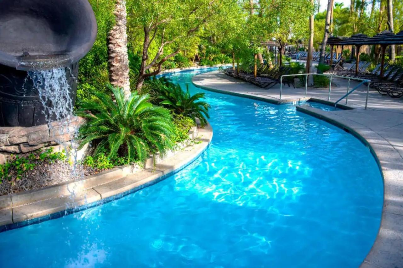 Vegas Luxe - Escape - & Hotel Las Vegas