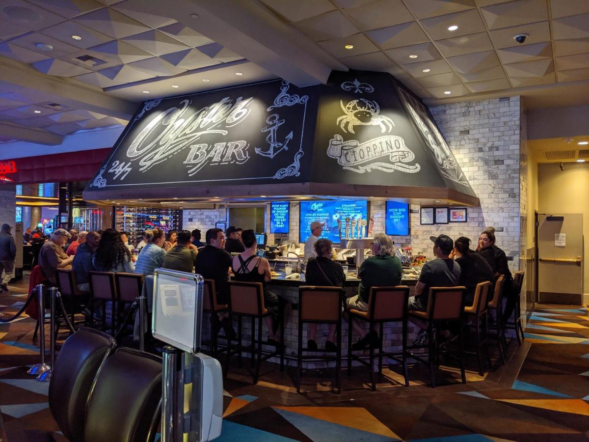 Beautiful Unit In Harrah's Casino Strip