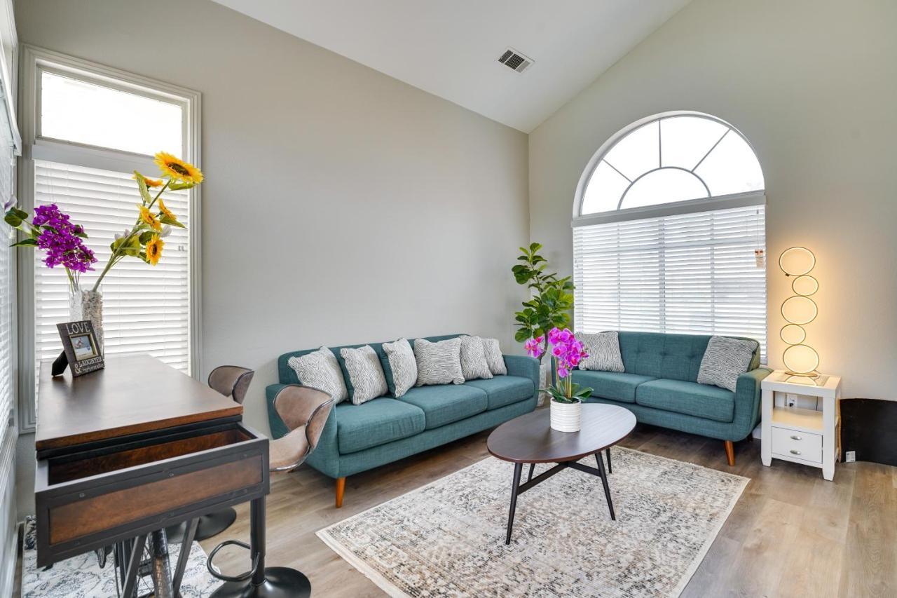 Spacious Vegas Near Casinos And Nightlife! *