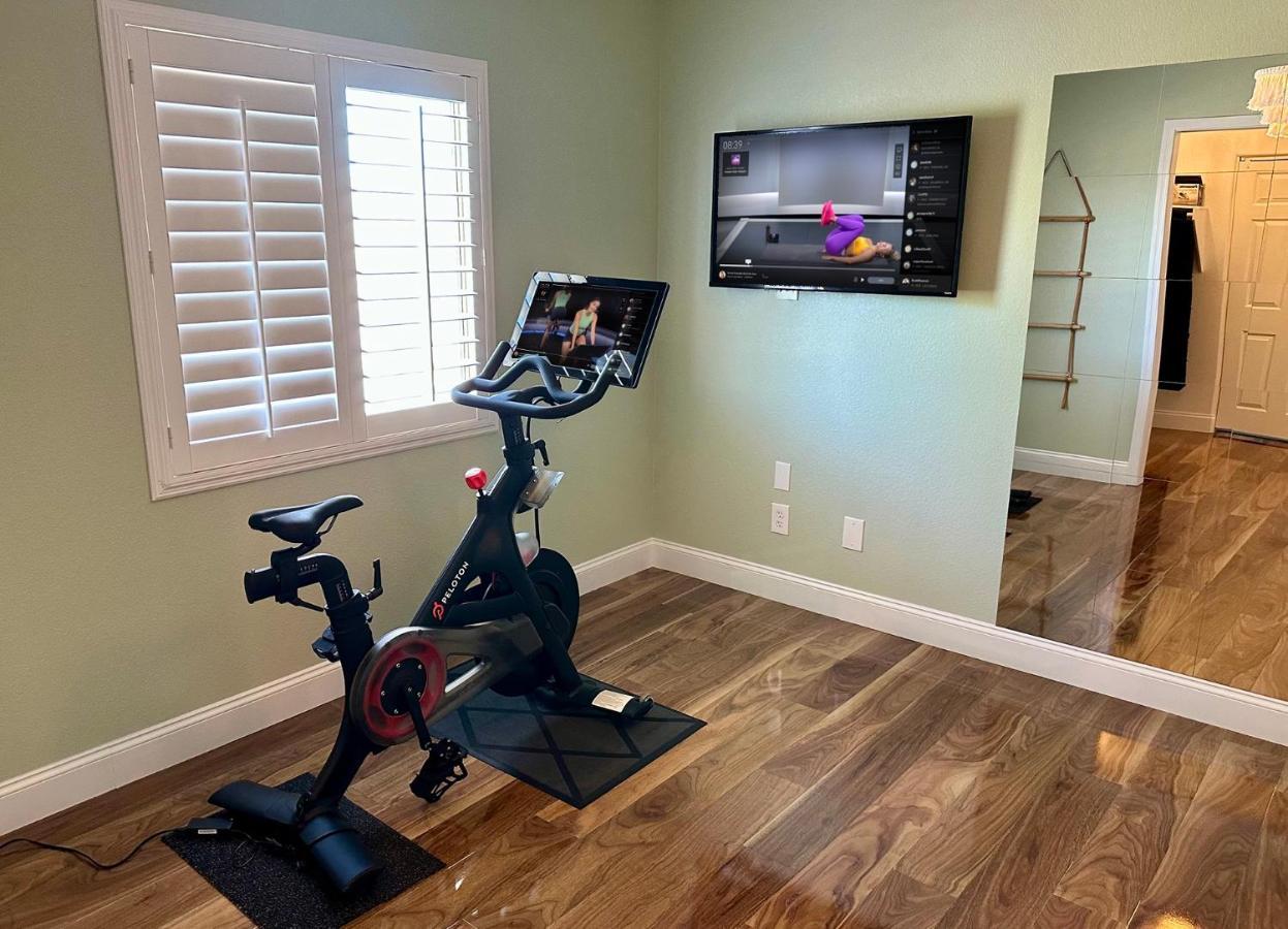 Hébergement de vacances Buddha Gem, Central 6 Bed Room Luxury Home With Pool Hot Tub Game Room And Much More Las Vegas