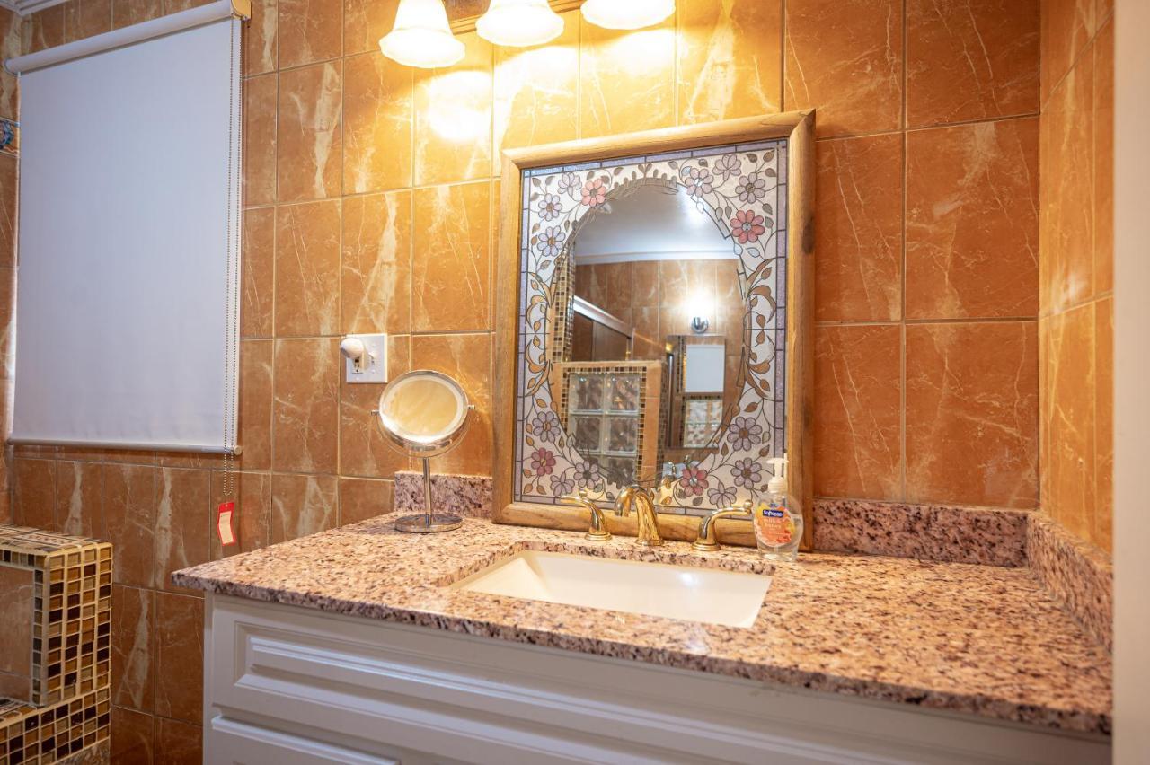 3124 S Torrey Pines Dr 16 Apartment *