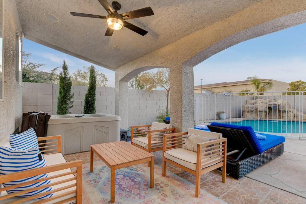 Beautiful 5br W/king Beds, Pool & Hot Tub, Games Сasa de vacaciones Las Vegas