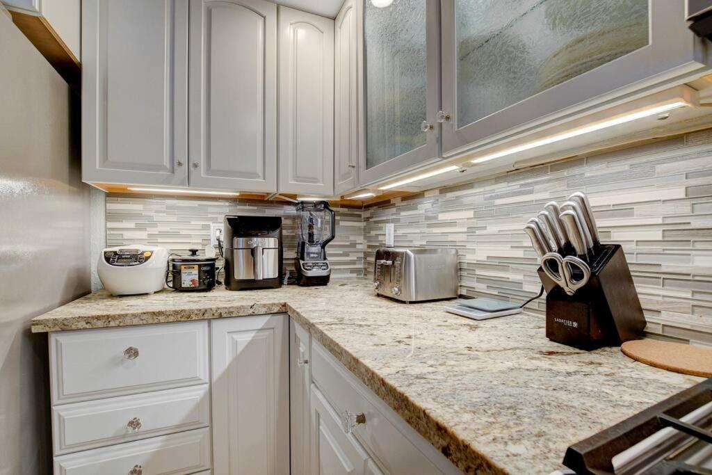 Beautiful 5br W/king Beds, Pool & Hot Tub, Games Сasa de vacaciones