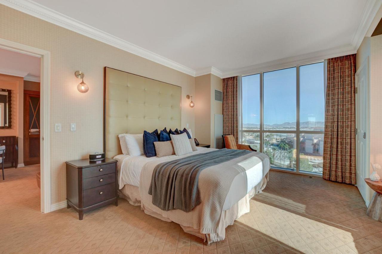 Luxurious 1 Bd/2bth Premium Mgm Signature W/balcony Aparthotel Las Vegas