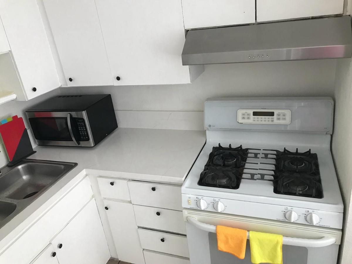 Super Comfortable And Beautiful 3 Bedrooms, 2 Baths House Renting *