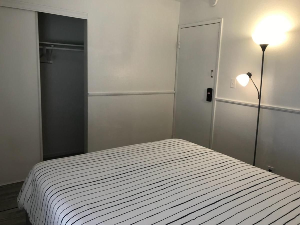 Super Comfortable And Beautiful 3 Bedrooms, 2 Baths House Renting Las Vegas