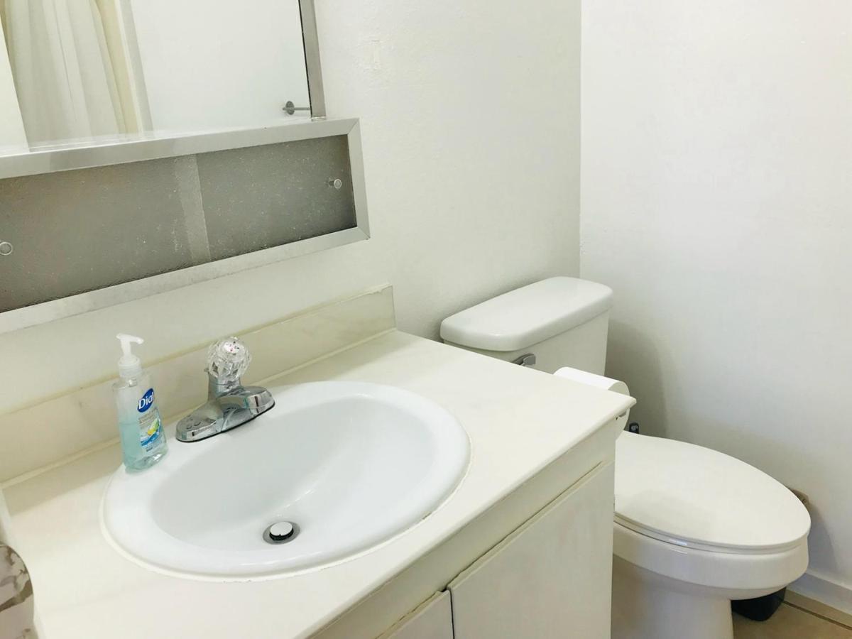 Super Comfortable And Beautiful 3 Bedrooms, 2 Baths House Renting Las Vegas