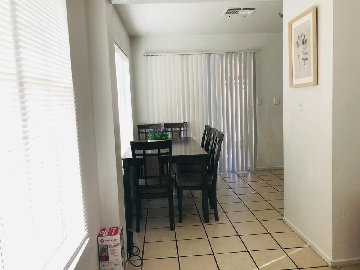 Super Comfortable And Beautiful 3 Bedrooms, 2 Baths House Renting *