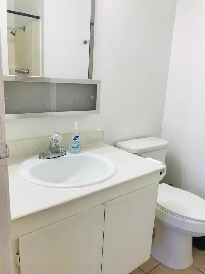 Super Comfortable And Beautiful 3 Bedrooms, 2 Baths House Renting Holiday home Las Vegas
