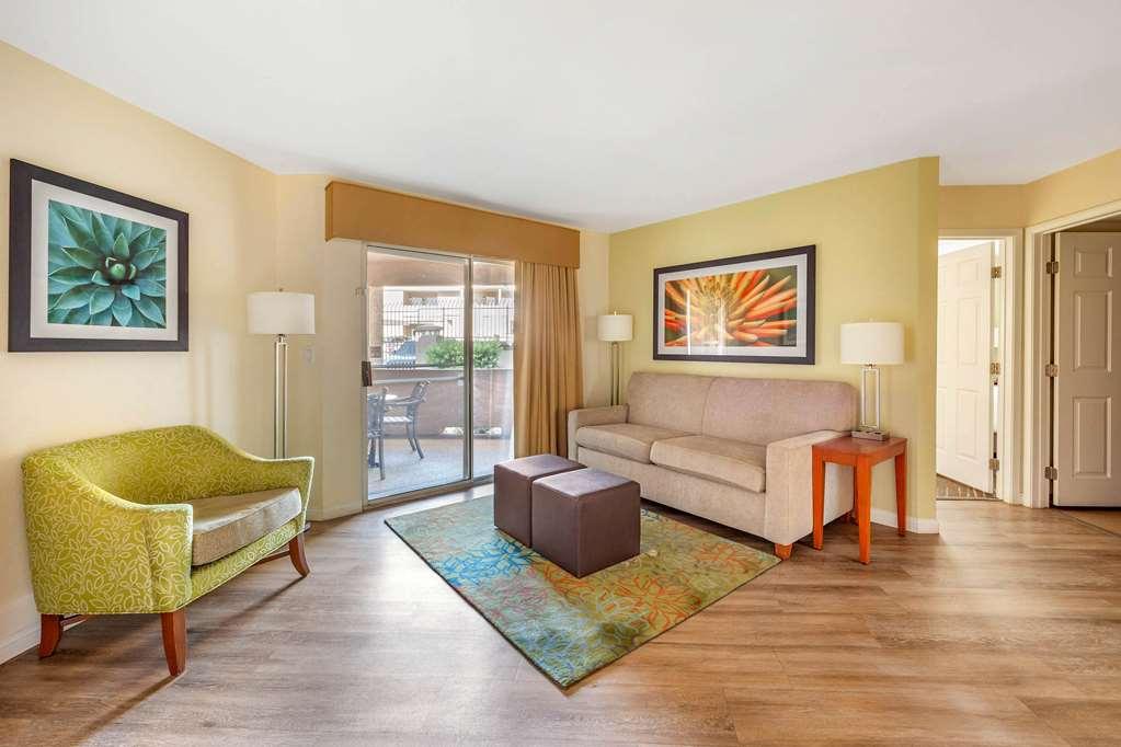 Hilton Vacation Club Desert Retreat Vegas Hotel *