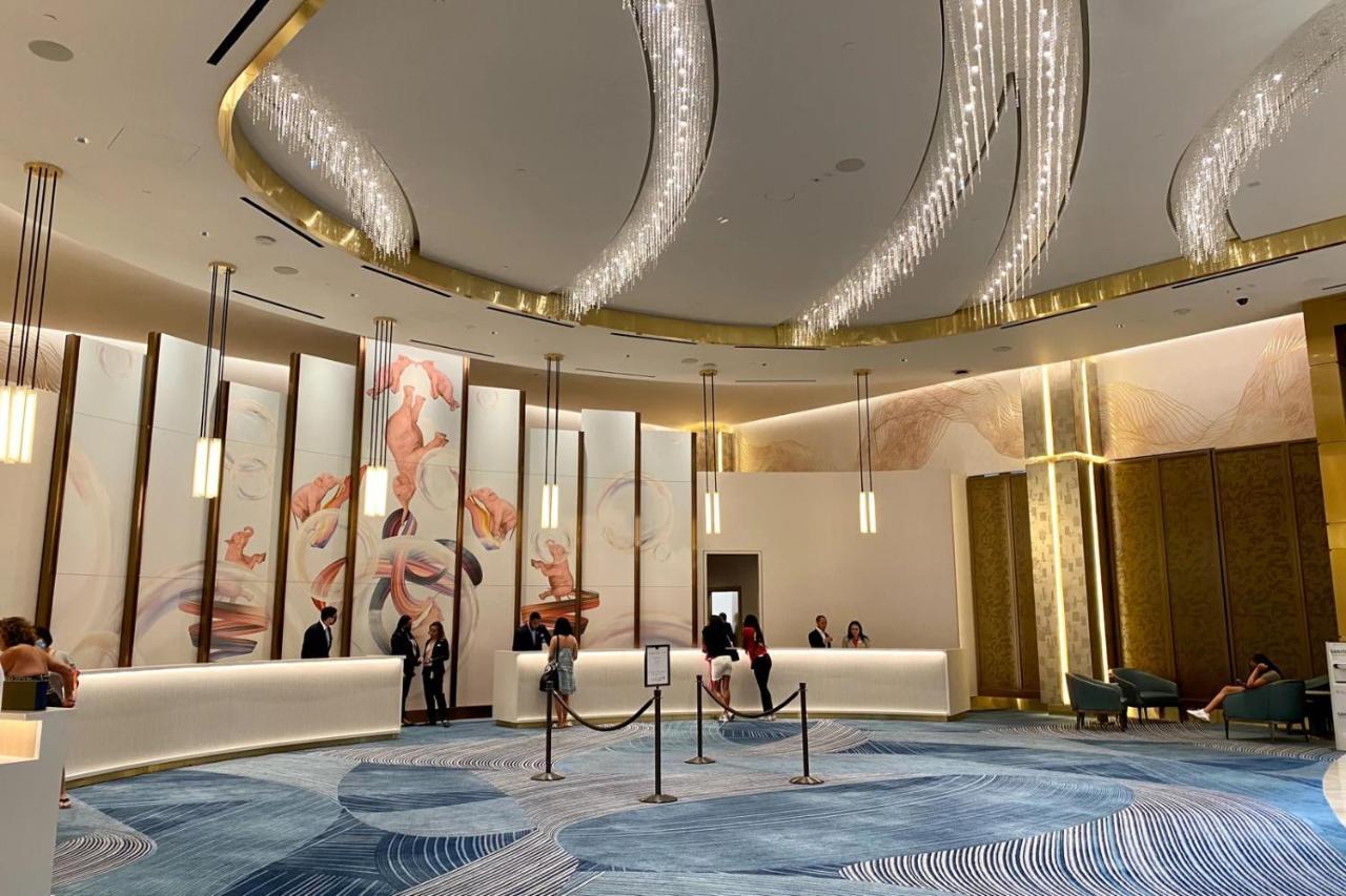 Elegant At World Strip Aparthotel