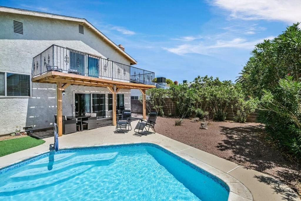 Holiday home Oh My Gosh! Look At One!