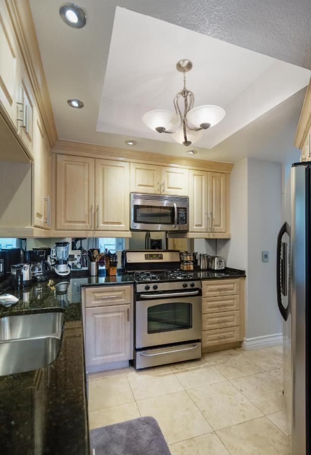 Fabulous Penthouse Vegas Strip View With Amenities! 5 Min Walk To Main Attractions! Only Long Term Min 30 Nights! Appartement